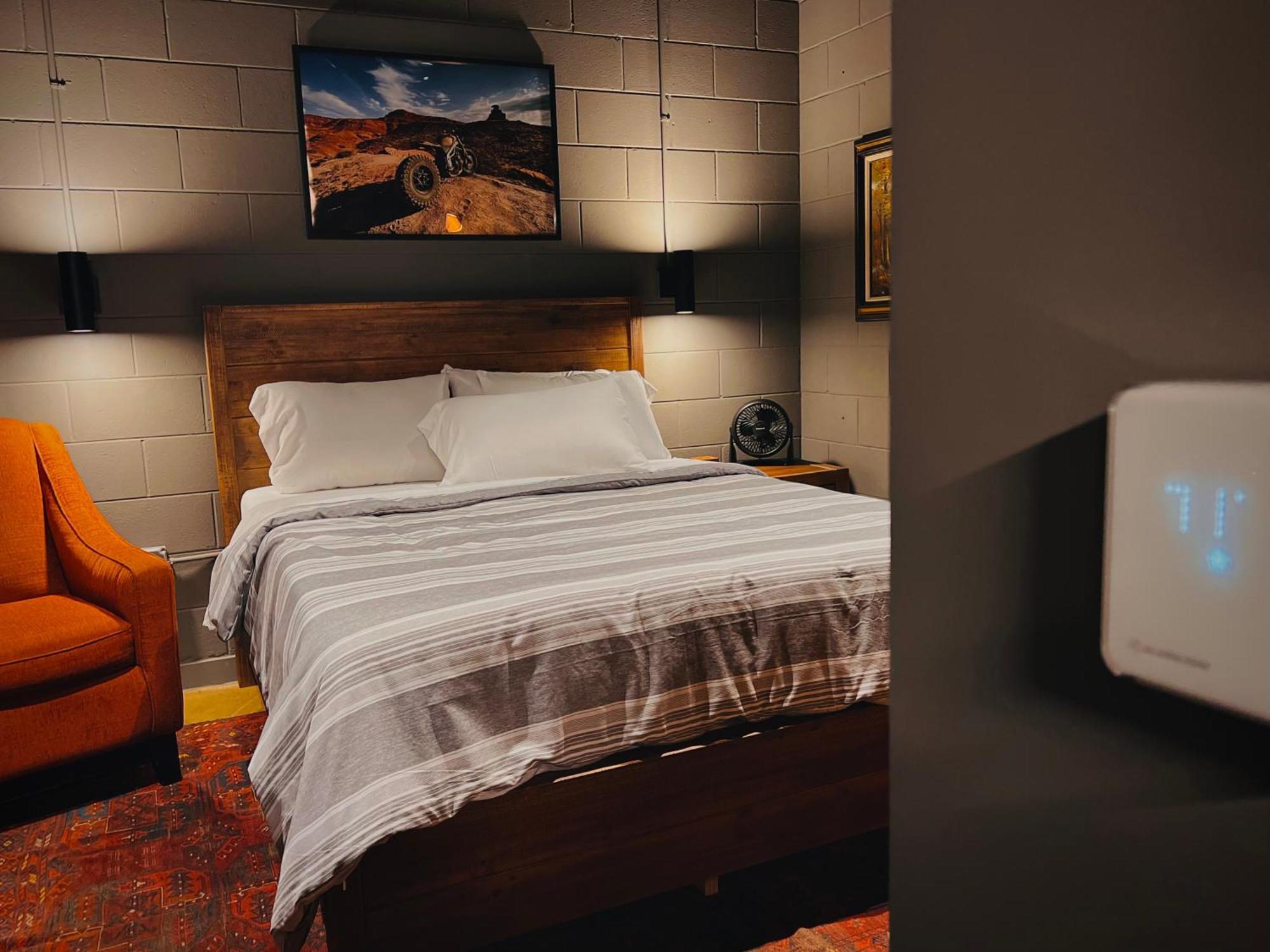 Classified Moto - The Frank Room Richmond Bagian luar foto