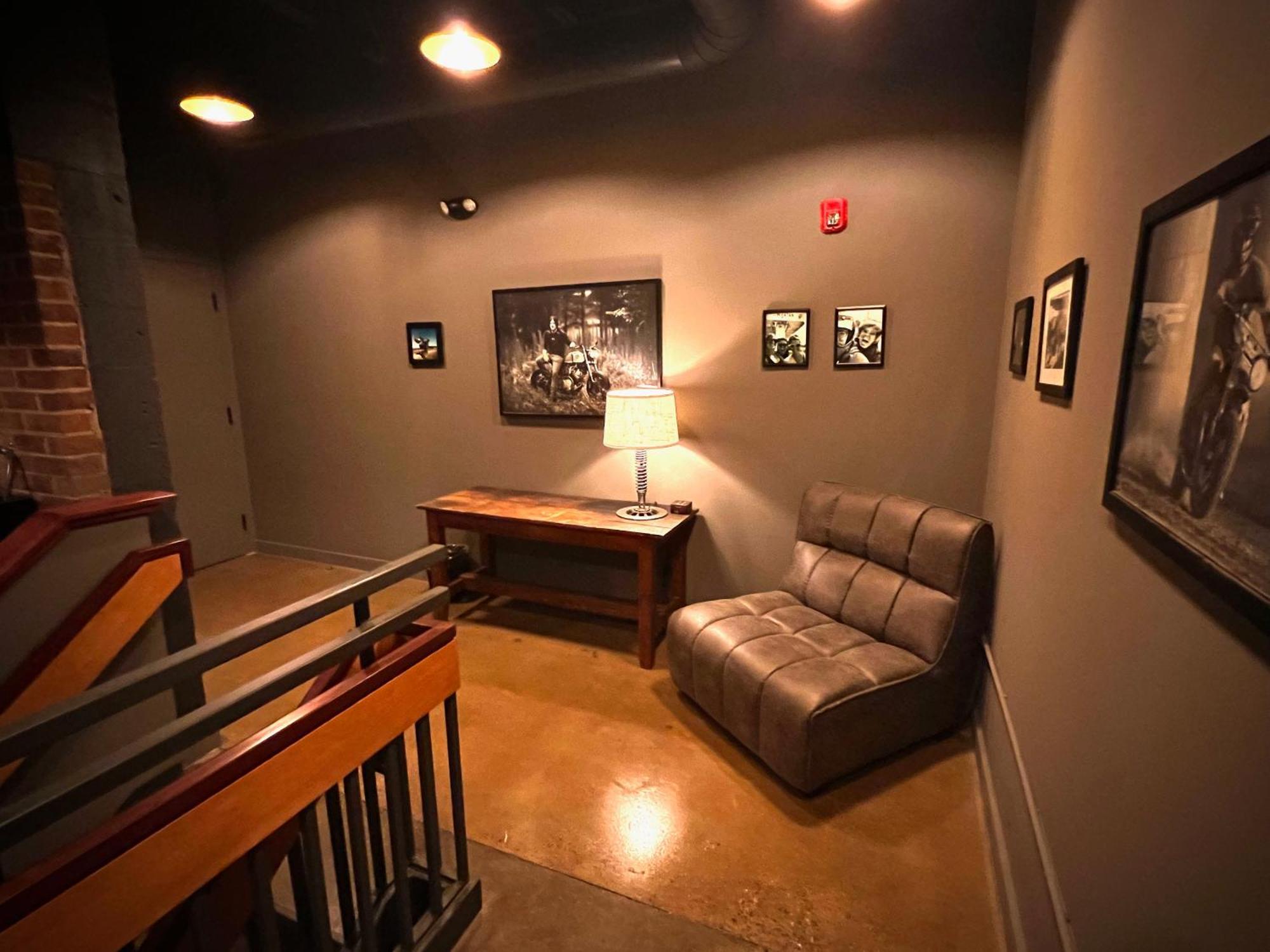 Classified Moto - The Frank Room Richmond Bagian luar foto
